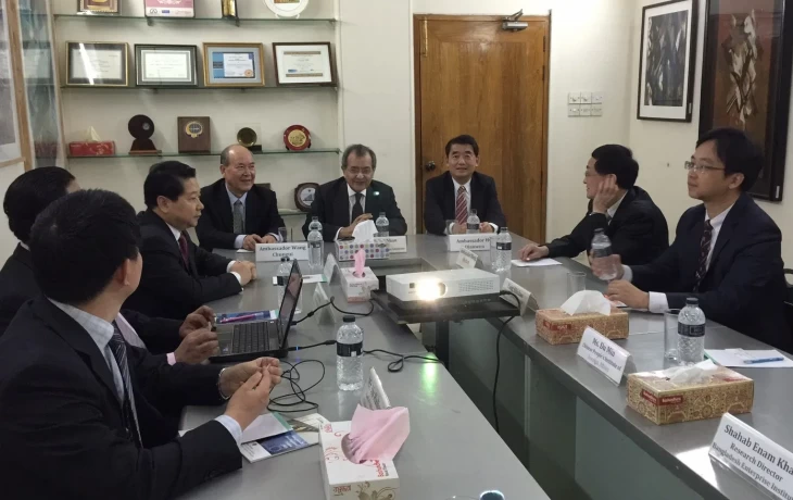 BEI meeting with a visiting delegation of former Chinese Ambassadors to Bangladesh and officials of the Chinese Embassy in Dhaka, 27 January 2016 at the BEI Conference Room