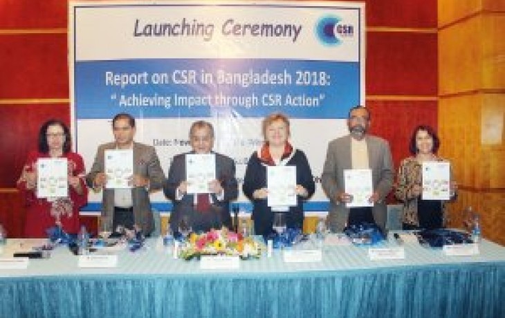Chairman of the CSR Centre Board of Trustees and BEI Board Member Farooq Sobhan moderated the panel discussion on Monday, 12 November 2018, Dhaka